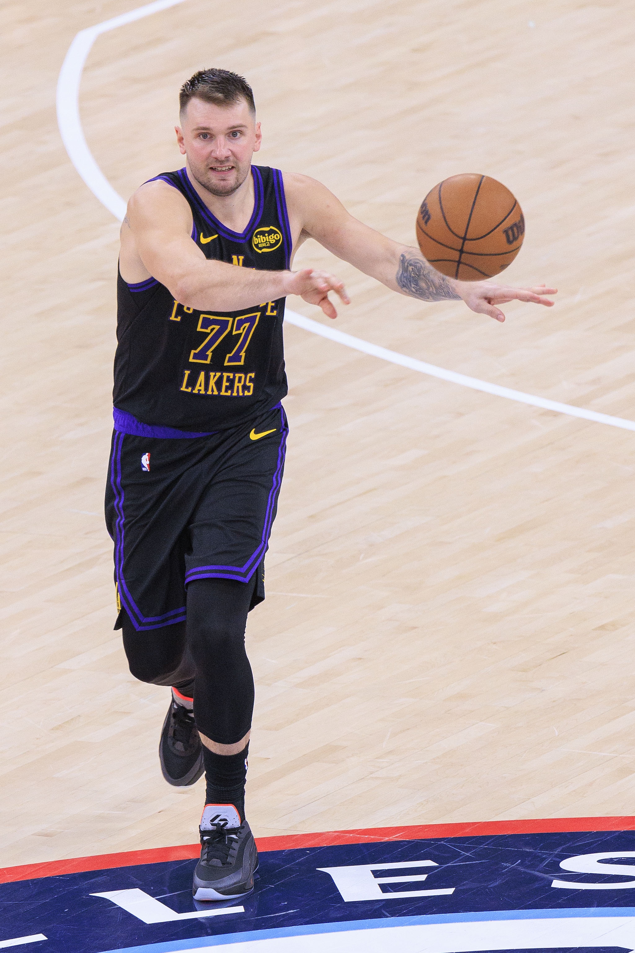 乐鱼娱乐体育-东契奇：过去三场我们下半场防守好 要想办法把上半场的防守打好